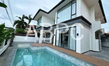 Casa en venta de 6 habitaciones en Bang Lamung, Chonburi
