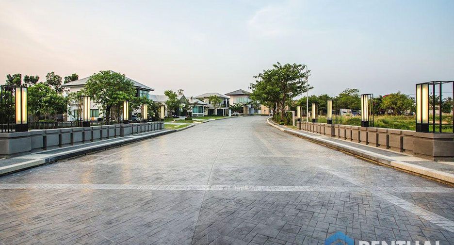 For sale 3 bedrooms house in Bang Lamung, Chonburi