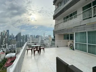 出租 和 出售 2 卧室 公寓 在 Watthana, 曼谷
