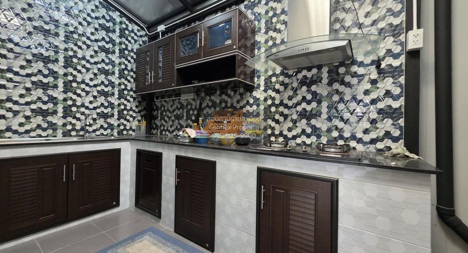 À vendre 3 chambres maison de ville à Bang Kruai, Nonthaburi