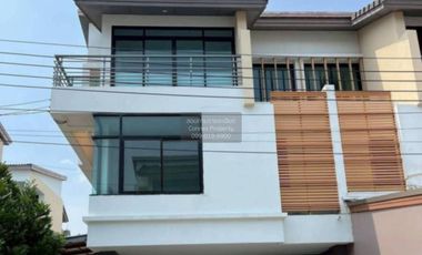 Casa adosada en venta de 3 habitaciones en Bang Bua Thong, Nonthaburi