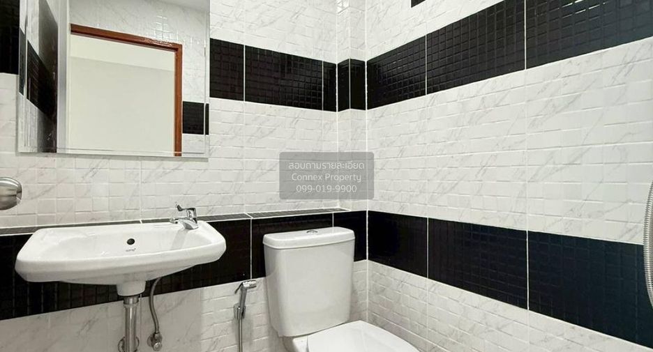 For sale 2 bedrooms townhouse in Bang Bua Thong, Nonthaburi