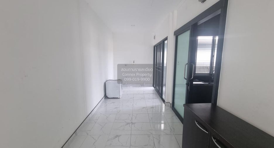 Haus zum Kauf mit 4 Zimmer in Lat Krabang, Bangkok