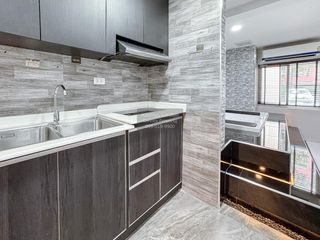 For sale 1 bed condo in Din Daeng, Bangkok