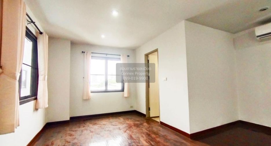 À vendre 2 chambres condo à Bang Na, Bangkok