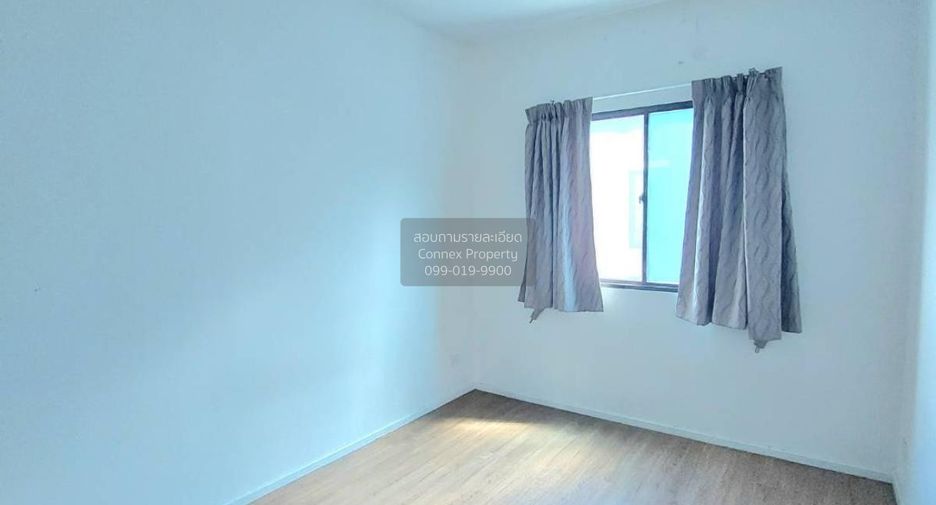 For sale 3 bedrooms townhouse in Khlong Sam Wa, Bangkok