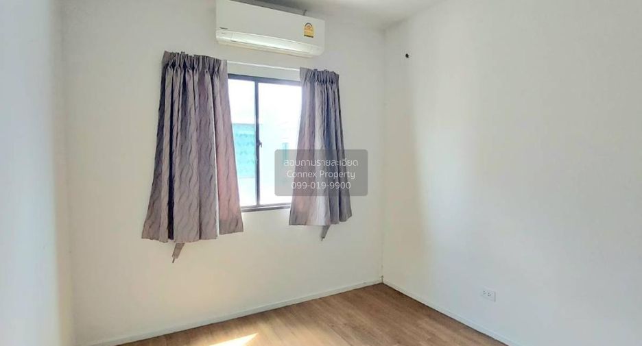 For sale 3 bedrooms townhouse in Khlong Sam Wa, Bangkok