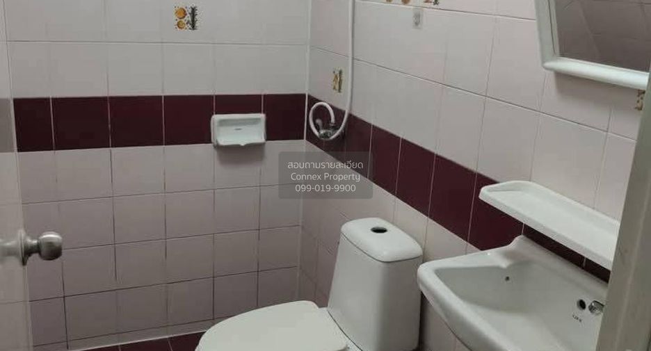 For sale 2 bedrooms townhouse in Khlong Sam Wa, Bangkok
