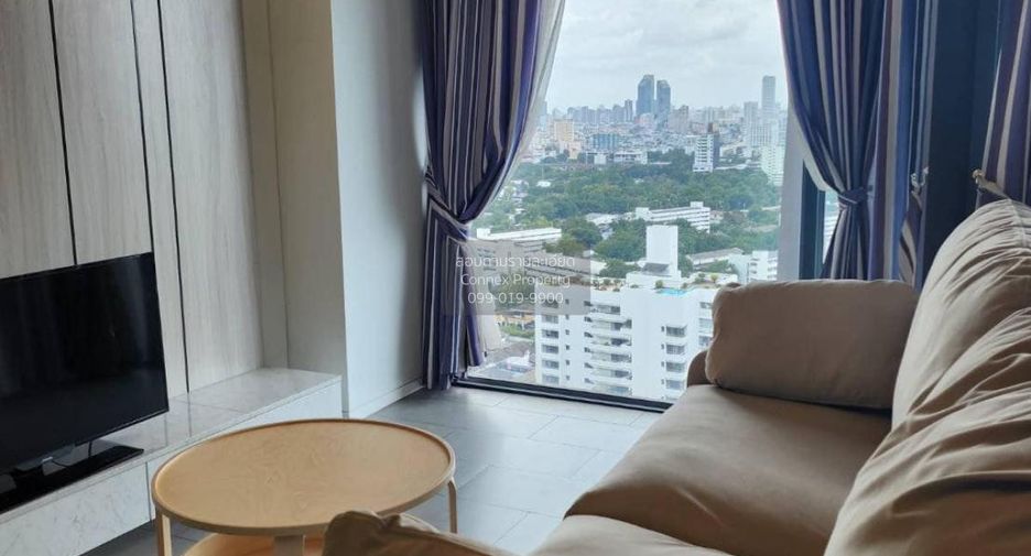 For sale 2 bedrooms condo in Phaya Thai, Bangkok