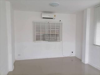 出售 3 卧室 独立屋 在 Sai Noi, Nonthaburi