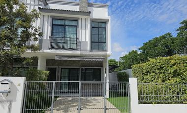 Reihenhaus zum Kauf mit 2 Zimmer in Bang Phli, Samut Prakan