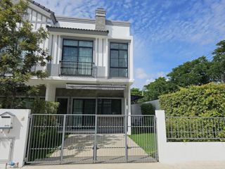For sale 2 bedrooms townhouse in Bang Phli, Samut Prakan