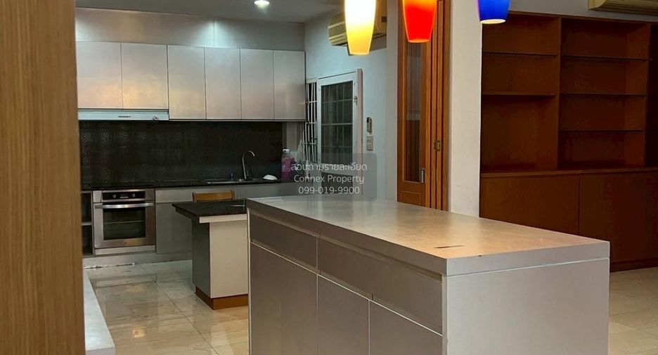 For sale 4 bedrooms house in Mueang Nonthaburi, Nonthaburi