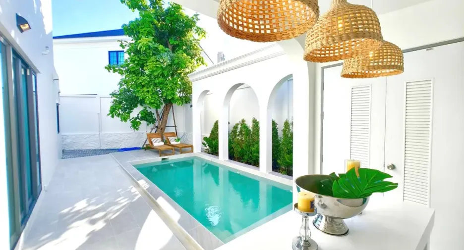 For rent and for sale 4 bedrooms house in Bang Lamung, Chonburi