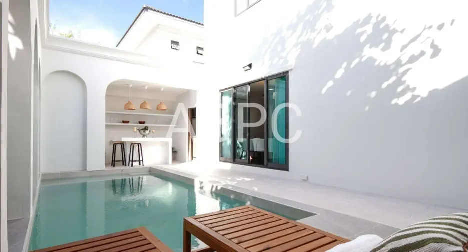 For rent and for sale 4 bedrooms house in Bang Lamung, Chonburi