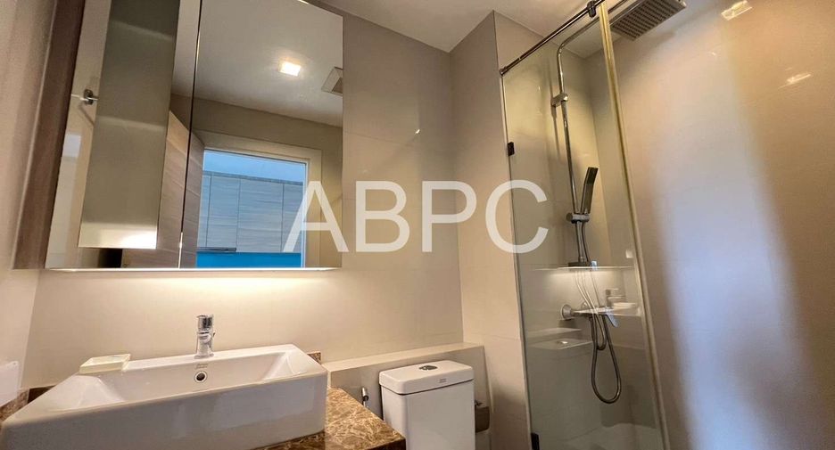 À louer et à vendre 1 chambre condo à Sattahip, Chonburi