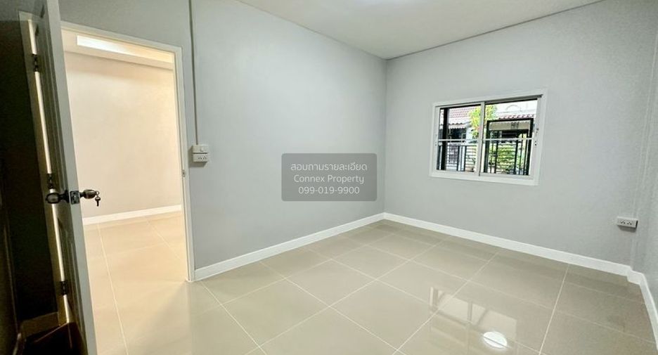 For sale 3 bedrooms townhouse in Sai Noi, Nonthaburi