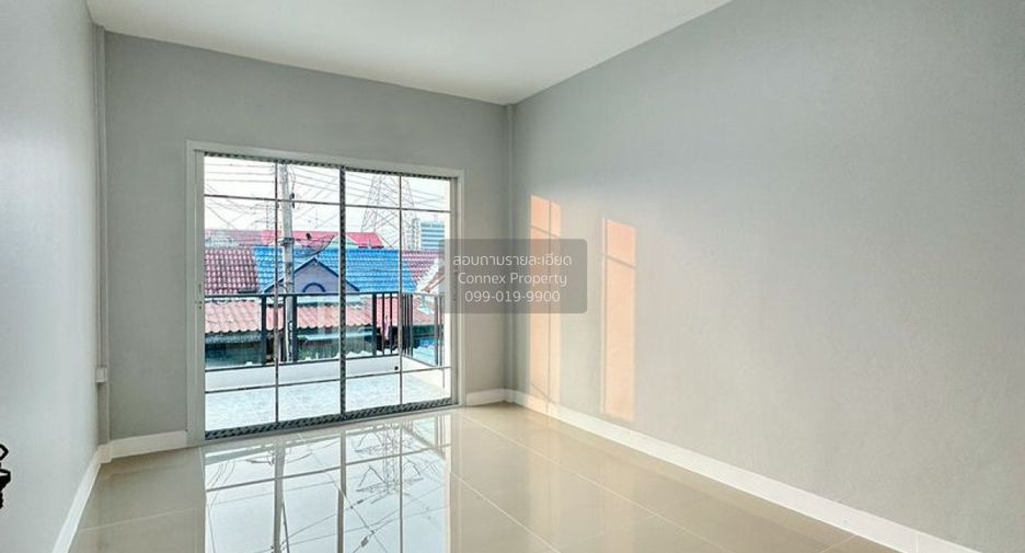 For sale 3 bedrooms townhouse in Sai Noi, Nonthaburi