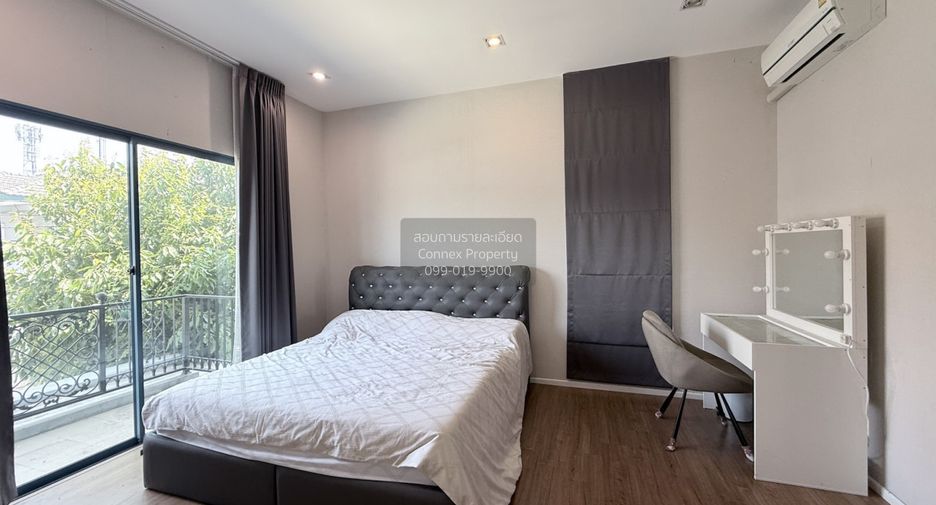 Haus zum Kauf mit 4 Zimmer in Bang Khae, Bangkok
