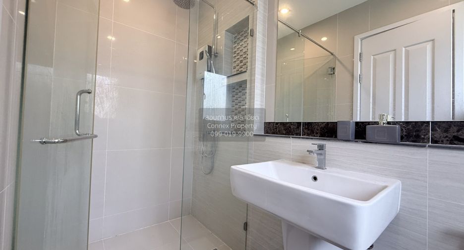 Haus zum Kauf mit 4 Zimmer in Bang Khae, Bangkok