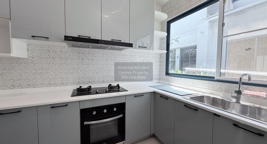 Haus zum Kauf mit 4 Zimmer in Bang Khae, Bangkok