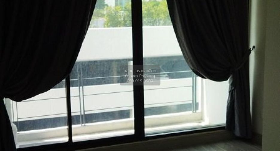 For sale 1 bed condo in Khlong San, Bangkok