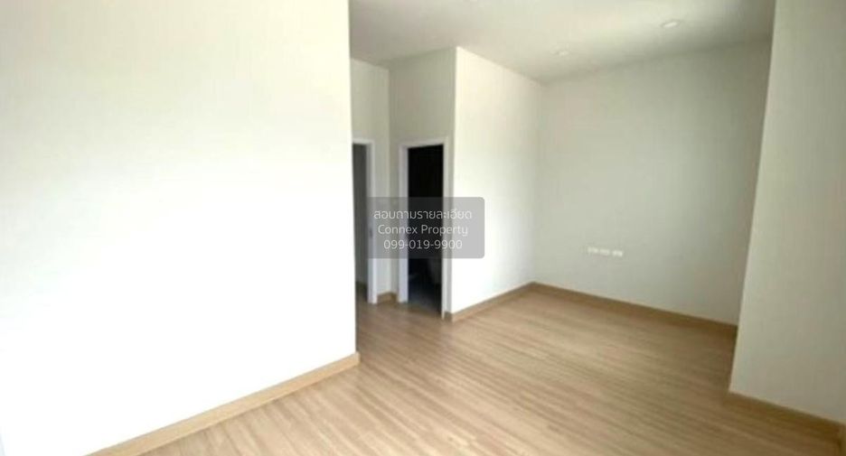 For sale 3 bedrooms townhouse in Lam Luk Ka, Pathum Thani