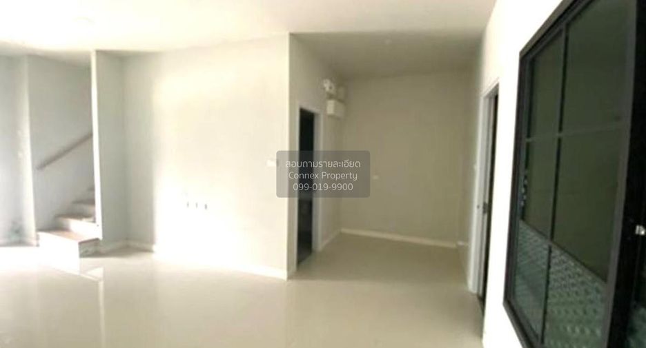 For sale 3 bedrooms townhouse in Lam Luk Ka, Pathum Thani