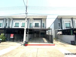 出售 3 卧室 联排别墅 在 Lam Luk Ka, Pathum Thani