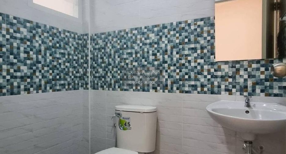 Casa adosada en venta de 2 habitaciones en Bang Bua Thong, Nonthaburi
