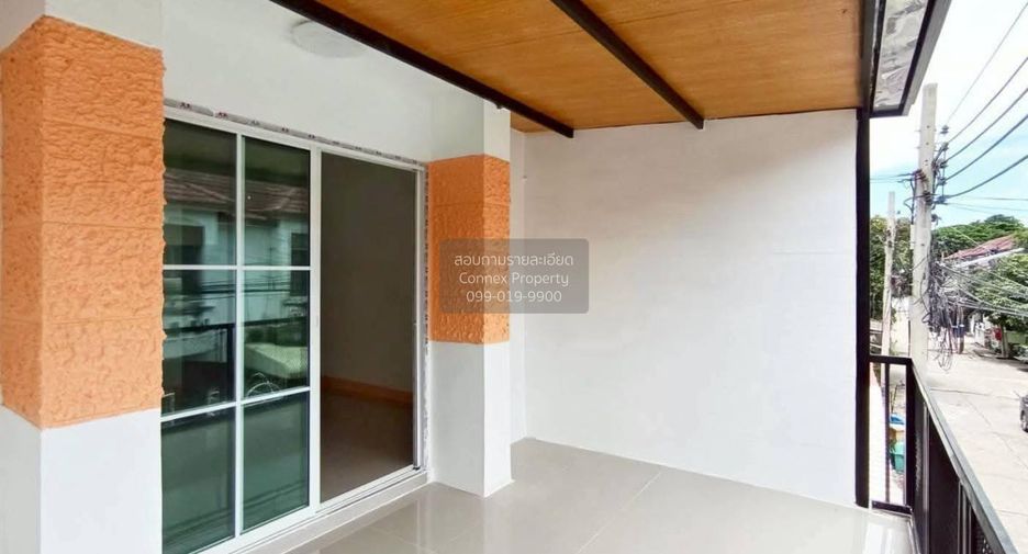 For sale 3 bedrooms townhouse in Sai Noi, Nonthaburi