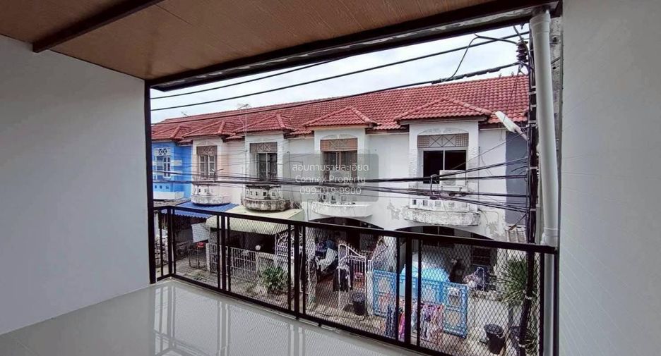 For sale 3 bedrooms townhouse in Sai Noi, Nonthaburi