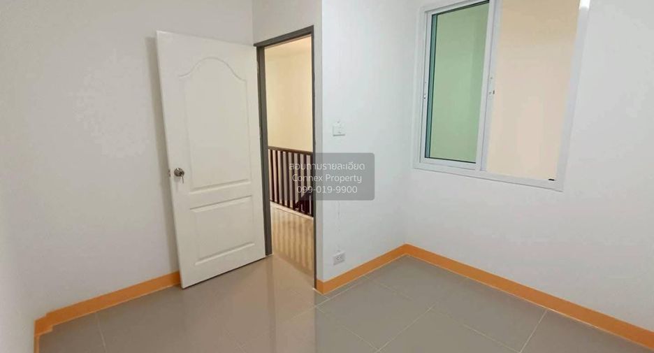 For sale 3 bedrooms townhouse in Sai Noi, Nonthaburi