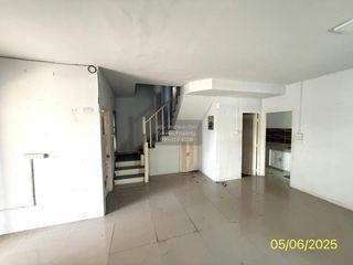 Casa adosada en venta de 3 habitaciones en Bang Bua Thong, Nonthaburi