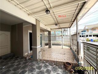 Casa adosada en venta de 3 habitaciones en Bang Bua Thong, Nonthaburi