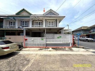 Casa adosada en venta de 3 habitaciones en Bang Bua Thong, Nonthaburi