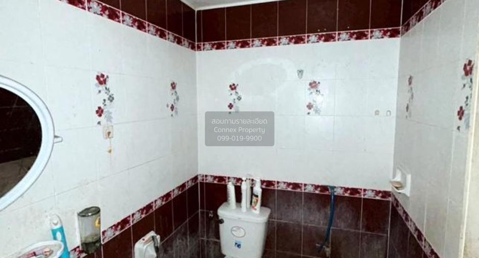 For sale 3 bedrooms townhouse in Khlong Luang, Pathum Thani