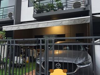 À vendre 3 chambres maison de ville à Bang Bua Thong, Nonthaburi