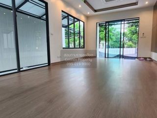 Casa en venta de 4 habitaciones en Khlong Sam Wa, Bangkok
