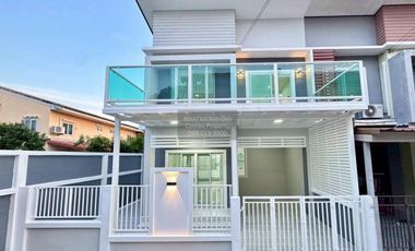 For sale 4 bedrooms townhouse in Bang Bua Thong, Nonthaburi