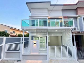 出售 4 卧室 联排别墅 在 Bang Bua Thong, Nonthaburi