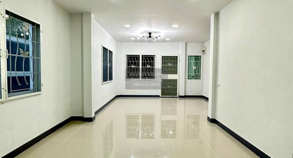 Reihenhaus zum Kauf mit 4 Zimmer in Bang Bua Thong, Nonthaburi