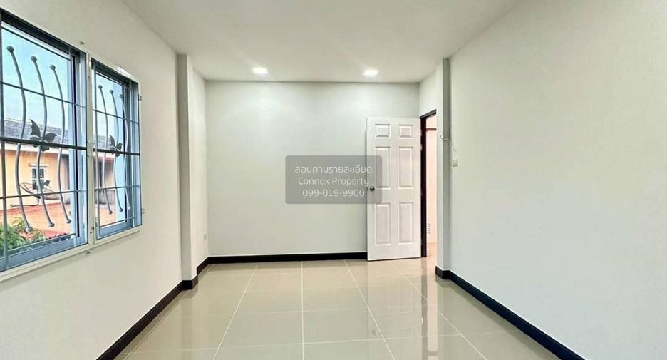 Reihenhaus zum Kauf mit 4 Zimmer in Bang Bua Thong, Nonthaburi