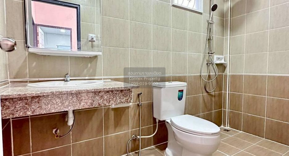 Reihenhaus zum Kauf mit 4 Zimmer in Bang Bua Thong, Nonthaburi