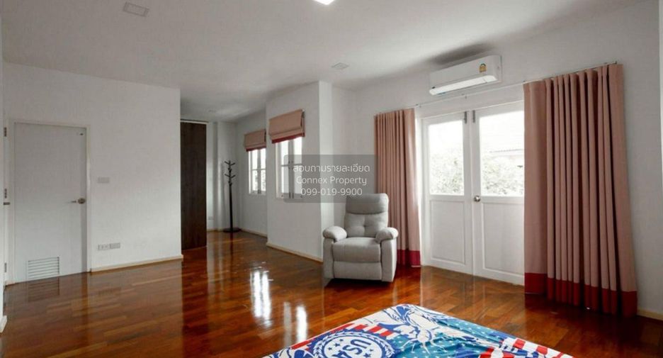 For sale 3 bedrooms house in Khlong Sam Wa, Bangkok