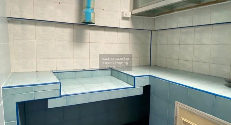 Casa adosada en venta de 2 habitaciones en Lat Lum Kaeo, Pathum Thani
