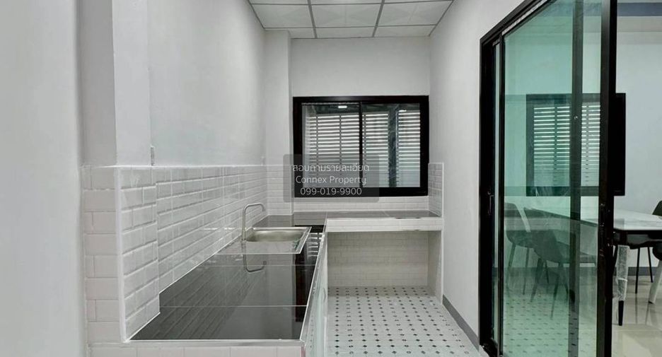 Casa adosada en venta de 4 habitaciones en Bang Bua Thong, Nonthaburi