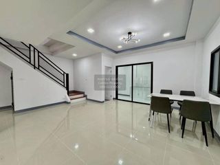 出售 4 卧室 联排别墅 在 Bang Bua Thong, Nonthaburi