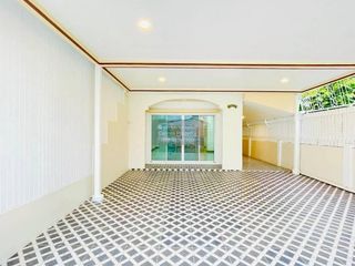 Casa adosada en venta de 3 habitaciones en Bang Bua Thong, Nonthaburi
