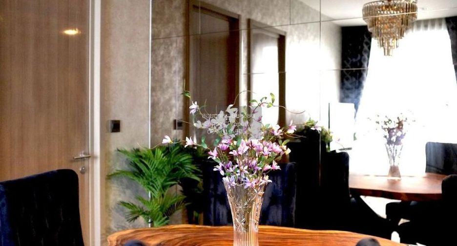 For rent 2 bedrooms condo in Pathum Wan, Bangkok